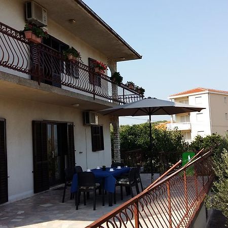 Apartman Dukic Apartment Трогир Екстериор снимка