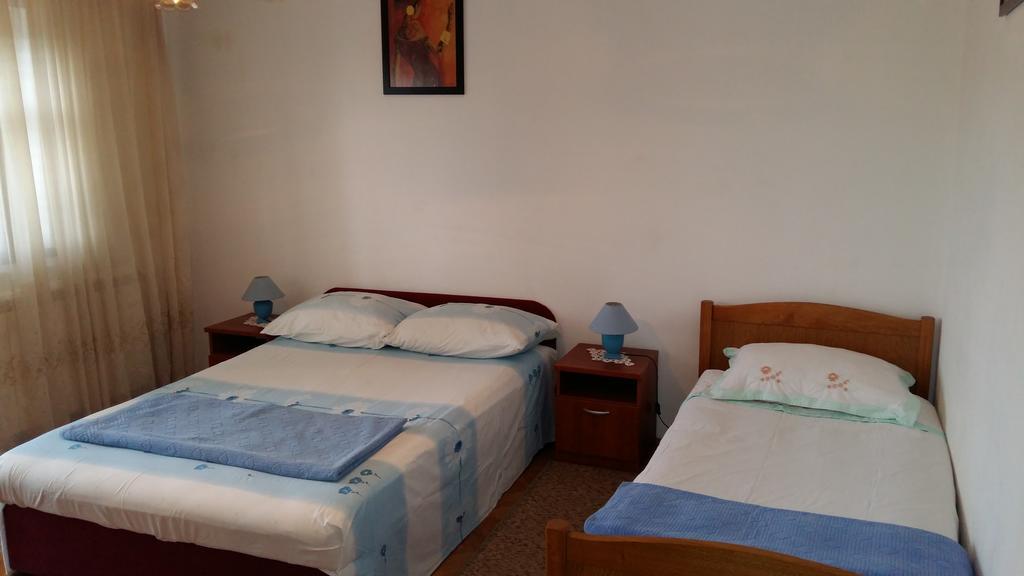 Apartman Dukic Apartment Трогир Екстериор снимка